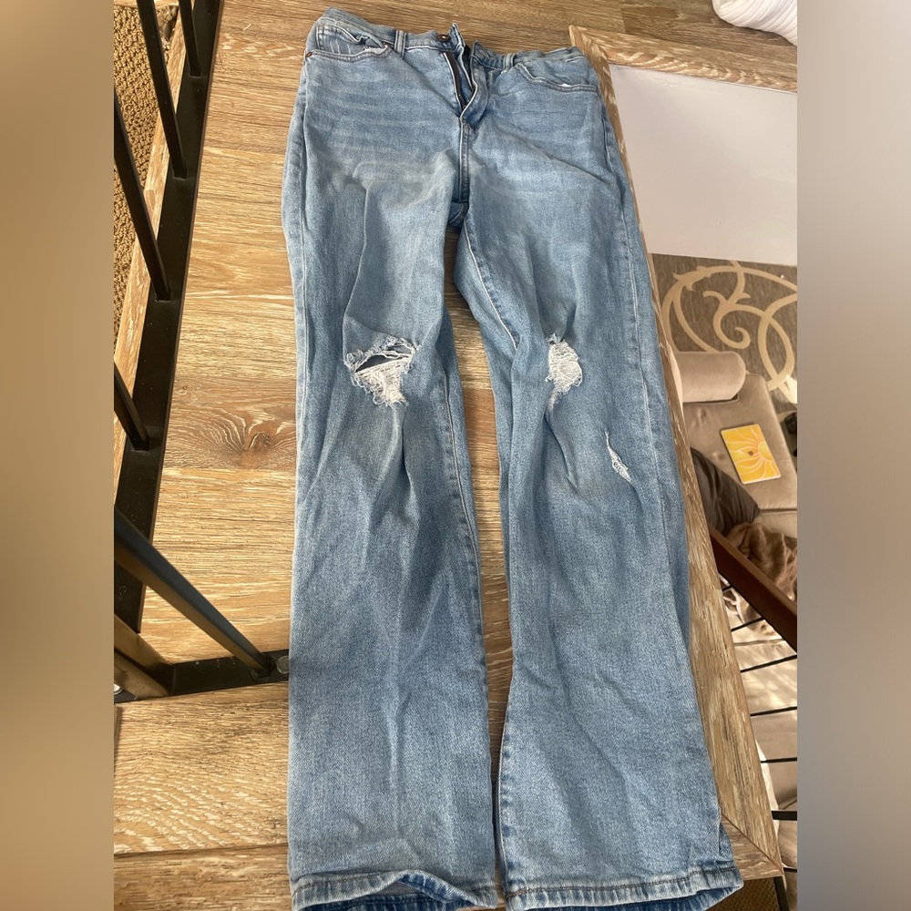 Kendall and Kylie mom jeans
